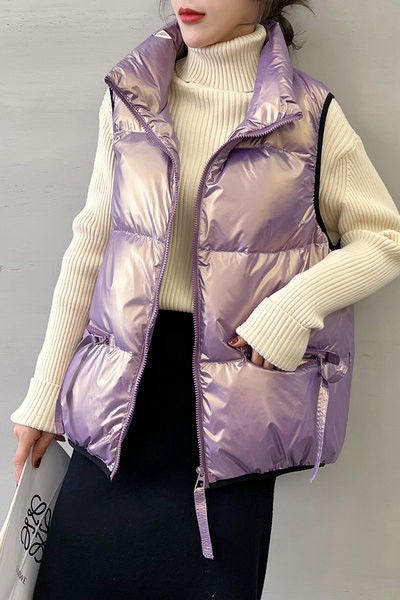 Moodne taskute ja kõrge kraega vest