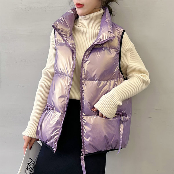 Moodne taskute ja kõrge kraega vest