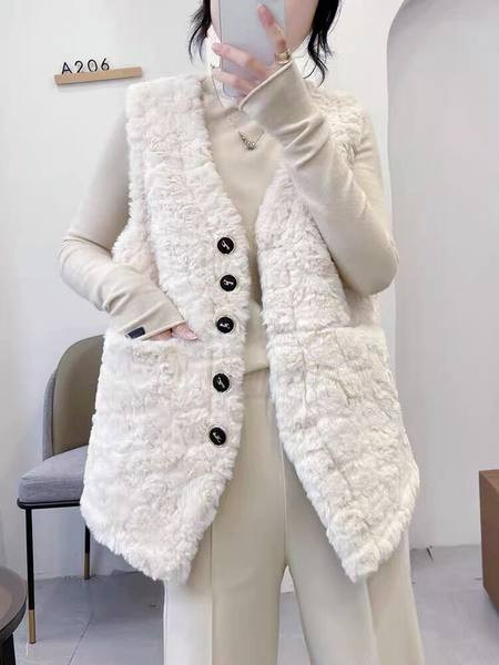 Γυναικείο ζεστό γιλέκο με κουμπιά