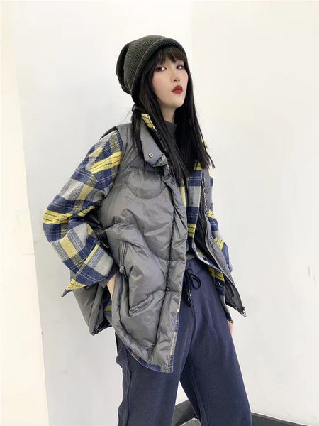 Novi model širokog prsluka sa patentnim zatvaračem