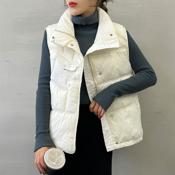 Kevad-sügis naiste vest asümmeetrilise kinnitusega