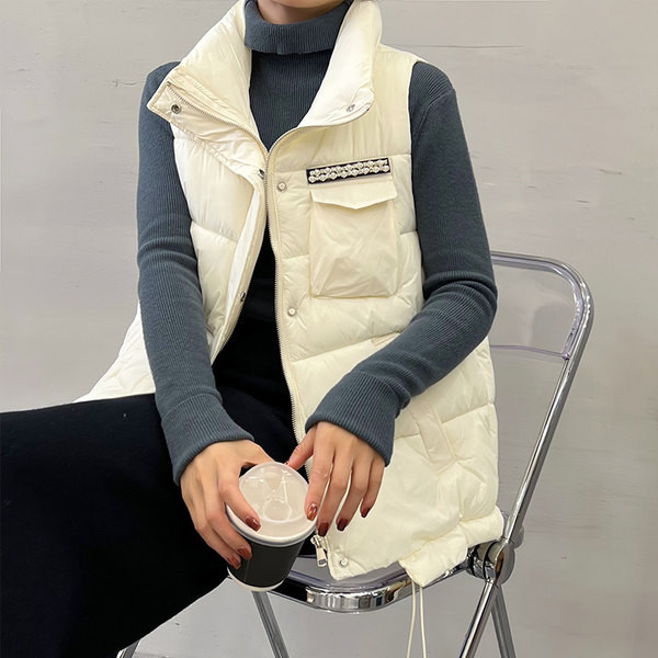 Ležerni prsluk s džepom i visokim ovratnikom