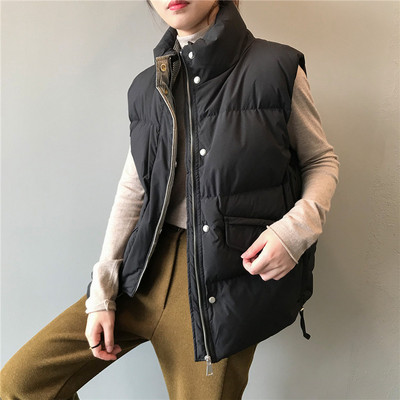 Lai mudel nööpidega naiste vestist