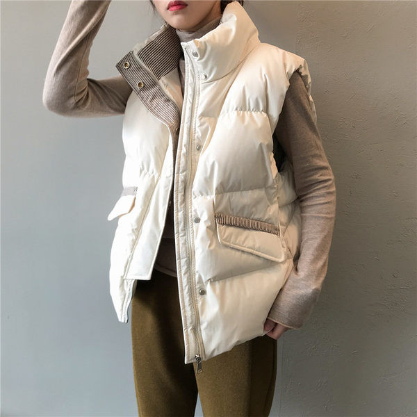 Lai mudel nööpidega naiste vestist