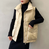 Naiste vabaaja vest suurte taskutega