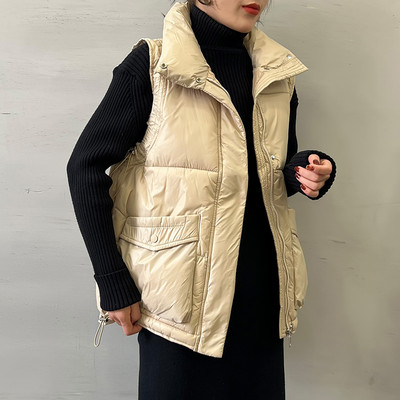 Naiste vabaaja vest suurte taskutega