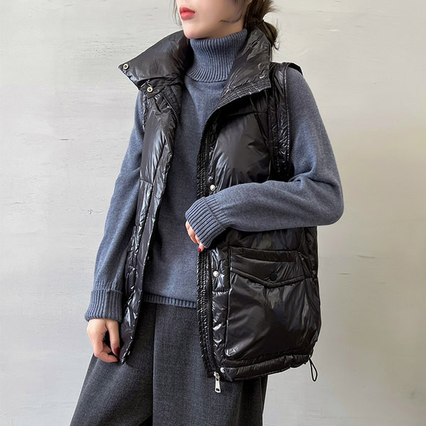 Naiste vabaaja vest suurte taskutega