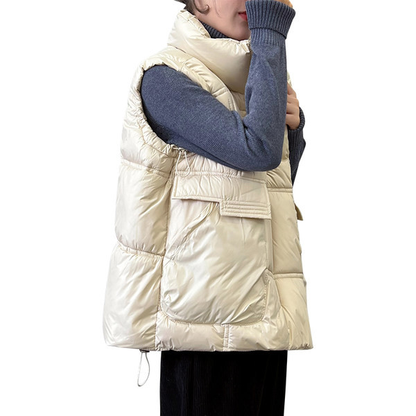 Paks tõmbluku ja nööpidega talvevest