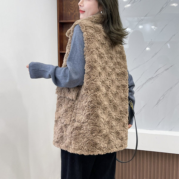 Ženski prsluk s džepovima u tri boje