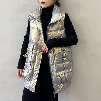 Naiste vesti lai taskute ja lipsudega mudel