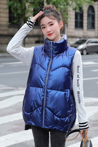 Naiste lai asümmeetriline lukuga vest