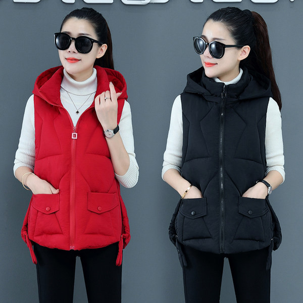 Ženski prsluk s kapuljačom i džepovima