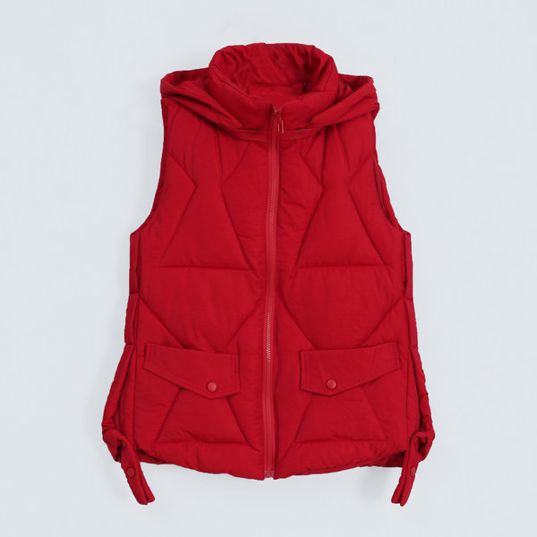 Ženski prsluk s kapuljačom i džepovima