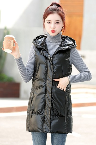 Stiilne naiste pikk kapuutsi ja taskutega vest