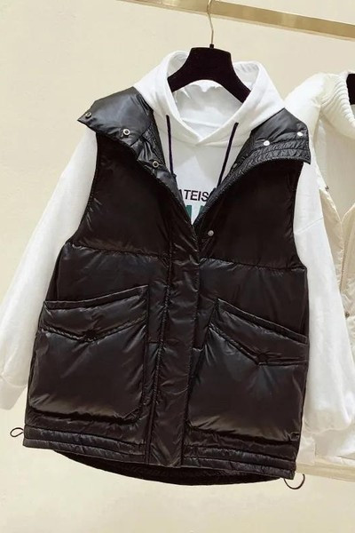 Γυναικείο χοντρό γιλέκο με μεγάλες τσέπες με κουμπιά