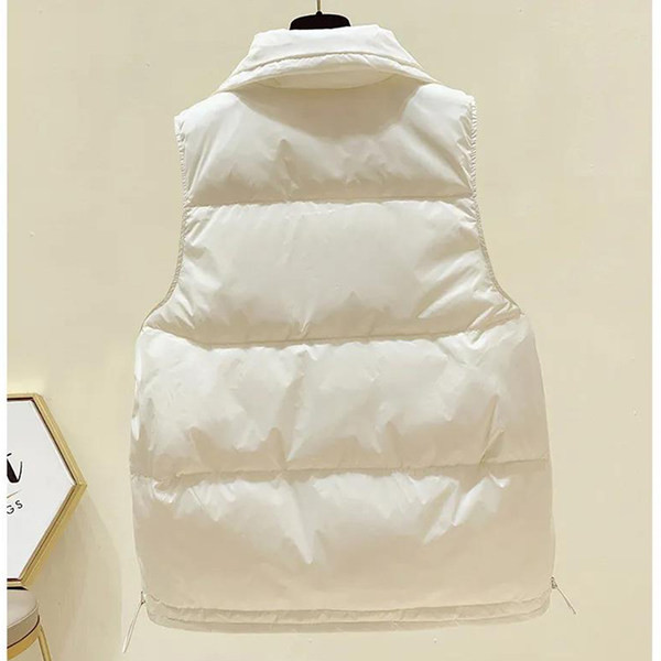 Γυναικείο χοντρό γιλέκο με μεγάλες τσέπες με κουμπιά