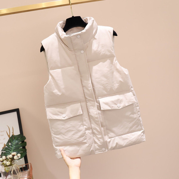 Új modell téli mellény gombokkal és magas gallérral