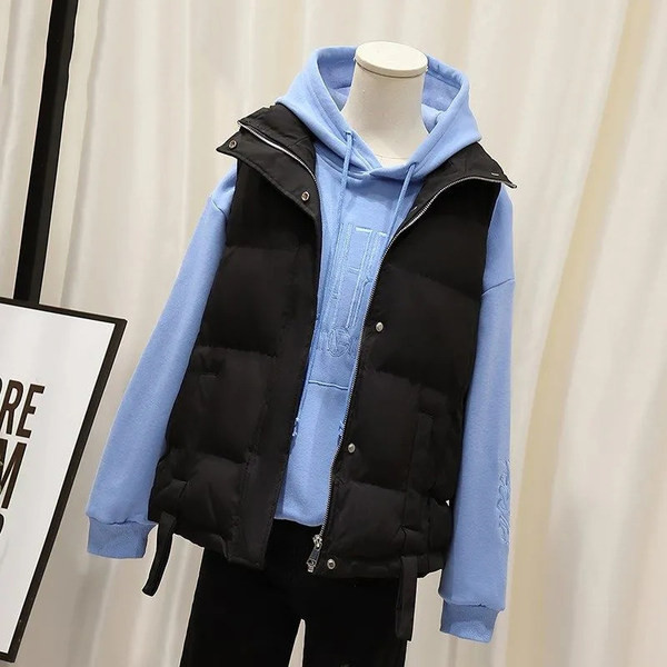 Απλό μοντέλο γυναικείο γιλέκο με φερμουάρ