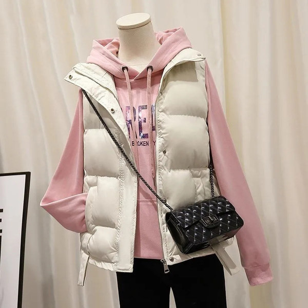 Απλό μοντέλο γυναικείο γιλέκο με φερμουάρ