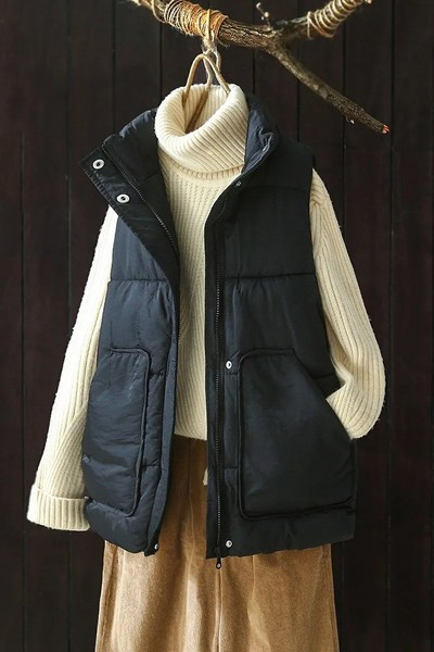 Széles női mellény zsebekkel és cipzárral két színben