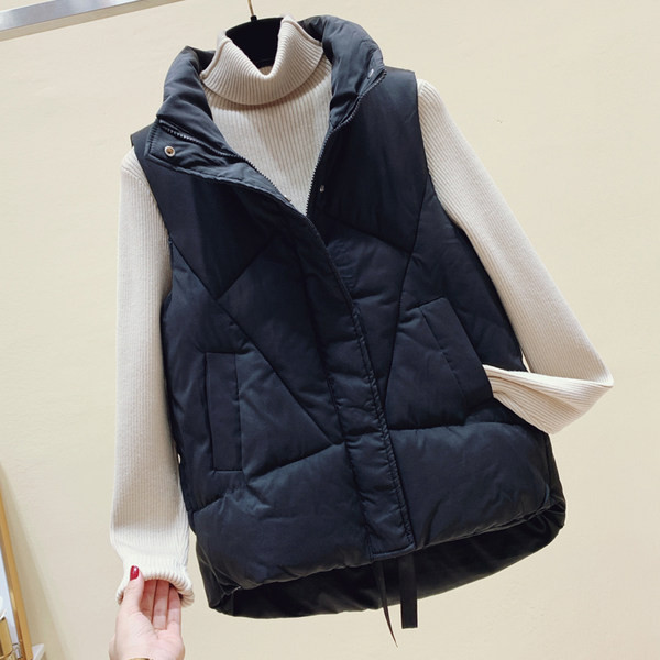 Napi mellény gombokkal és cipzárral