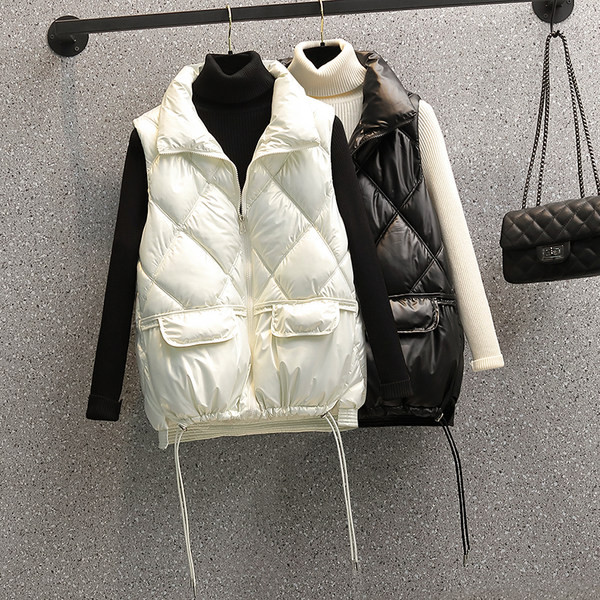 Ženski prsluk s elastičnom i klasičnom kragnom