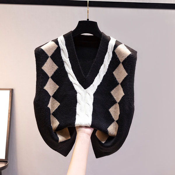 Ženski pleteni prsluk sa špic izrezom - široki model