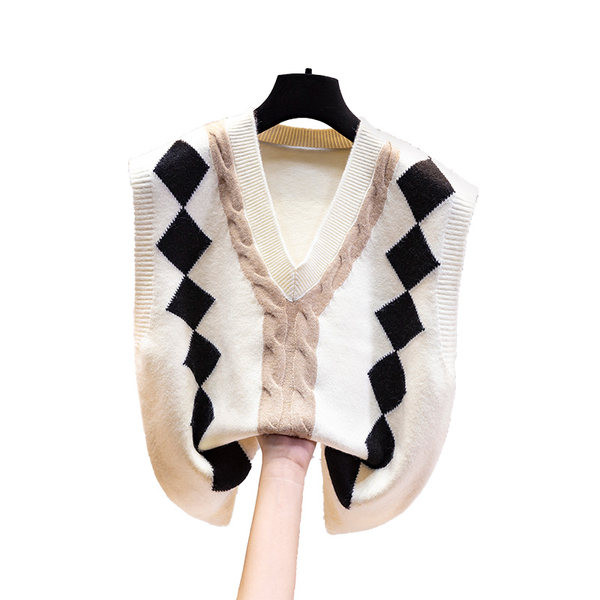 Ženski pleteni prsluk sa špic izrezom - široki model