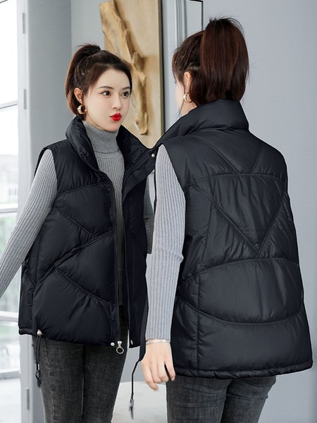 Naiste spordivesti uus mudel must ja beež