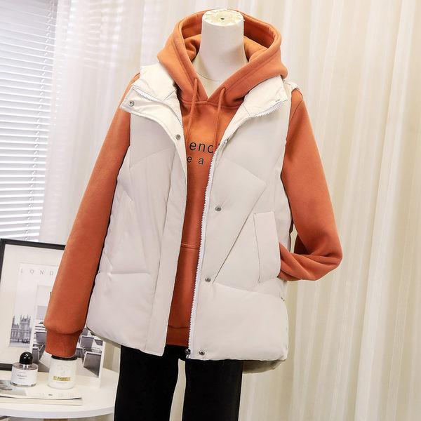 Ženski prsluk sa džepovima i patentnim zatvaračem u crno-bijeloj boji