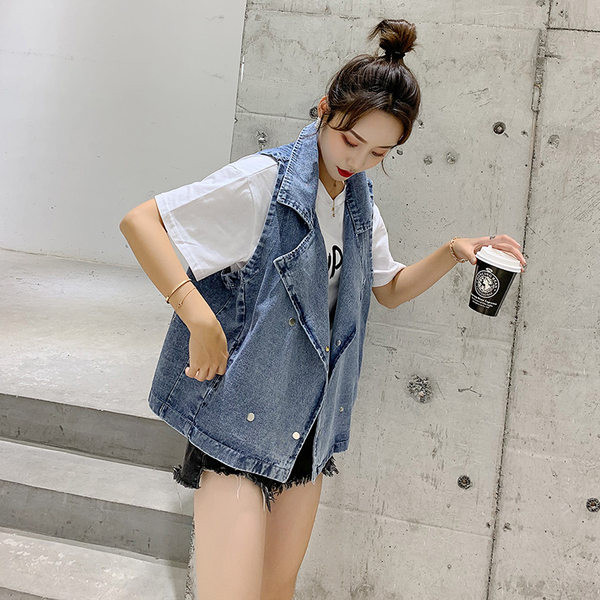 Bő női farmermellény gombokkal