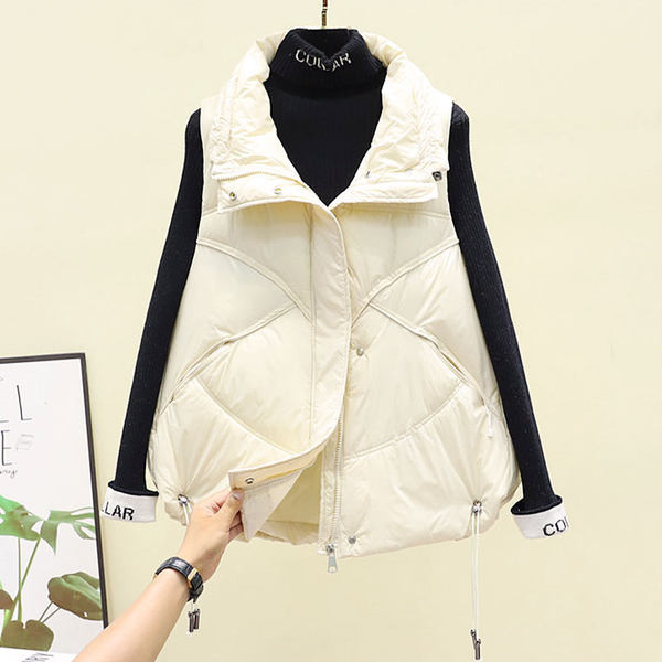 Naiste vabaaja vest nööpidega valge ja must