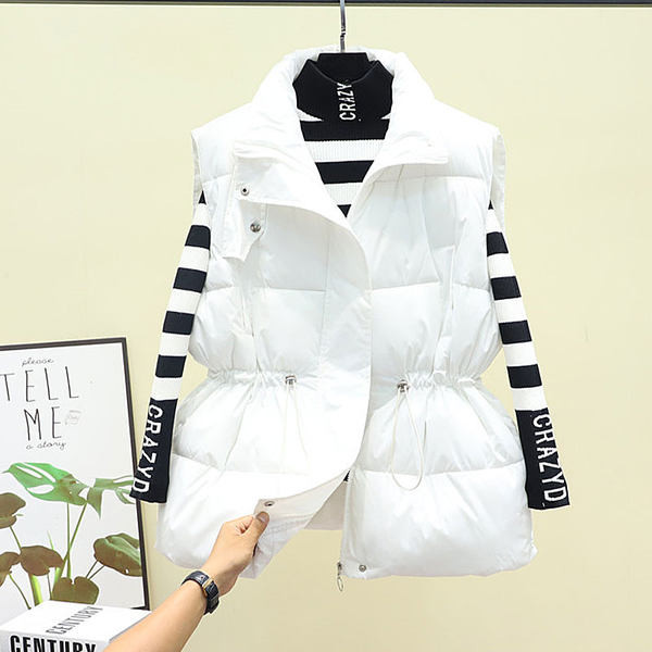 Ženski prsluk u crno-bijeloj boji sa elastičnim strukom