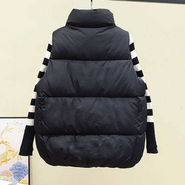 Női mellény zsebekkel és magas gallérral - két színben