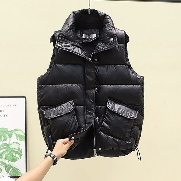 Κομψό γυναικείο κοντό γιλέκο με τσέπες απλό μοντέλο