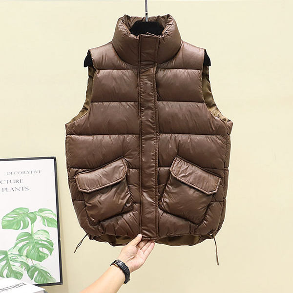 Κομψό γυναικείο κοντό γιλέκο με τσέπες απλό μοντέλο