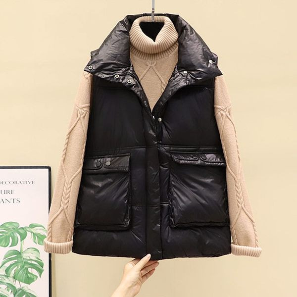 Alkalmi női mellény zsebekkel és magas gallérral