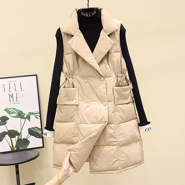 Moodne naiste vest taskute ja vöökoha lipsudega