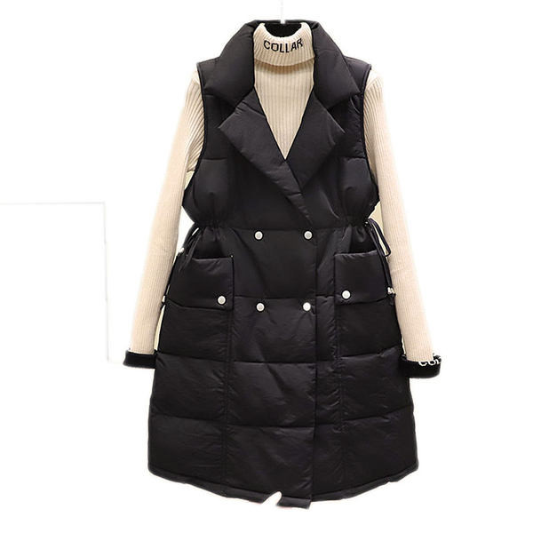 Moodne naiste vest taskute ja vöökoha lipsudega