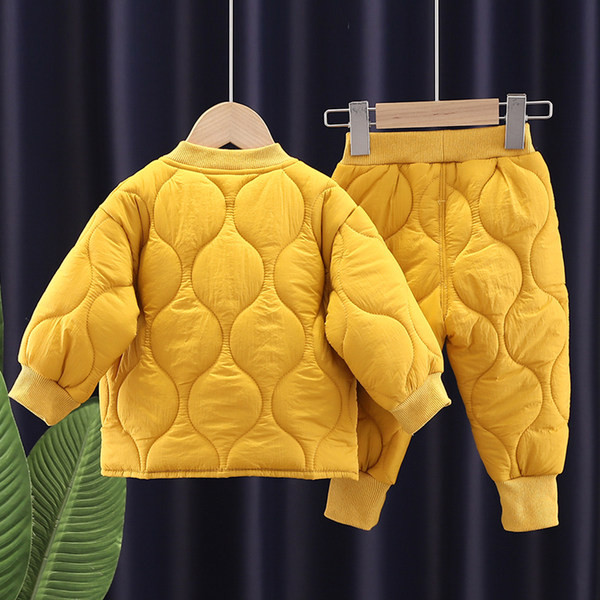 Silts bērnu jakas un bikšu komplekts ar stepētu efektu