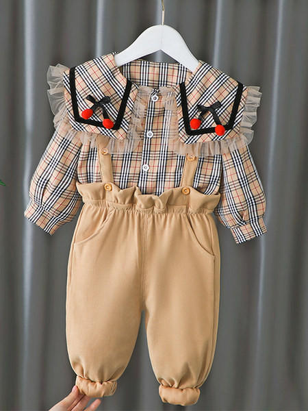 Μοντέρνο παιδικό σετ για κορίτσια σε δύο μοντέλα