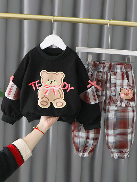 Napi gyerekszett lányoknak rátétes blúzból és kockás nadrágból