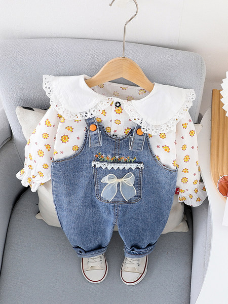 Κομψό παιδικό σετ σε δύο μέρη με δαντέλα για κορίτσια