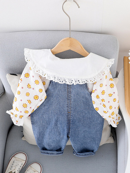 Κομψό παιδικό σετ σε δύο μέρη με δαντέλα για κορίτσια