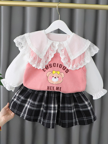 Moekas aplikatsiooniga ruudulisest seelikust ja pluusist tüdrukute komplekt