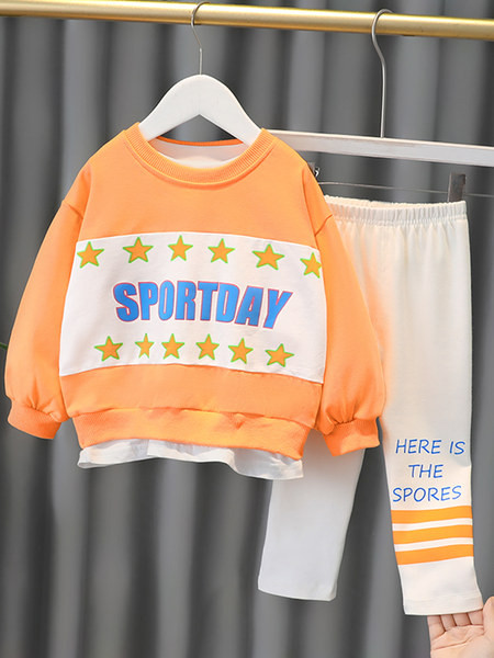 Aktuelan dječiji set sa natpisom za djevojčice