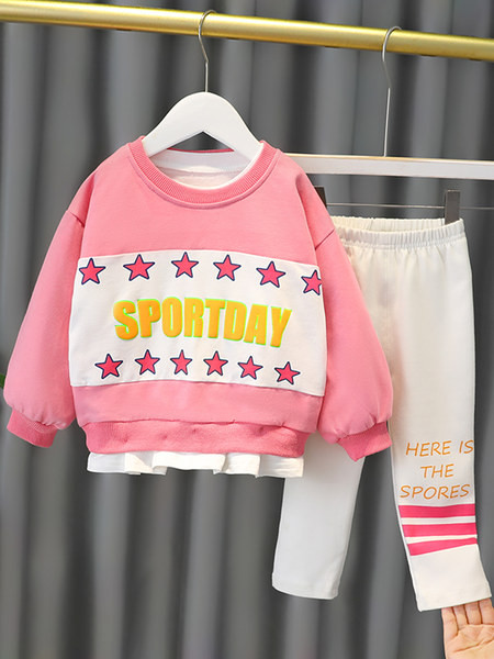 Aktuelan dječiji set sa natpisom za djevojčice