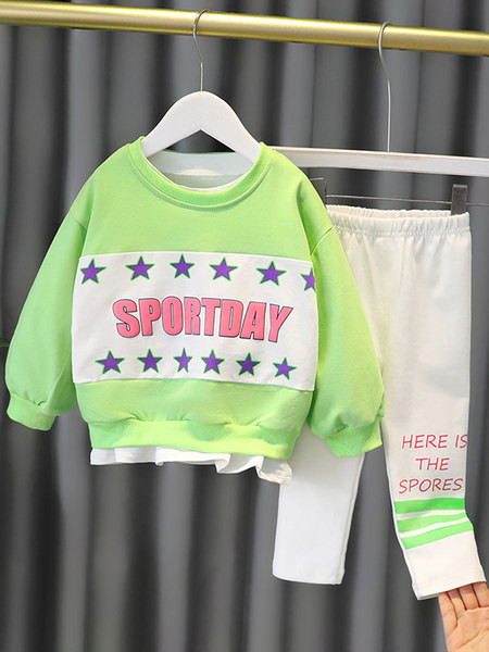 Aktuelan dječiji set sa natpisom za djevojčice