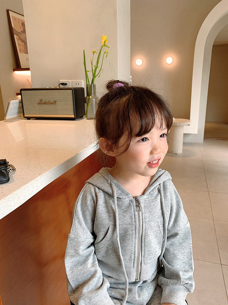 Új modell sportos gyerek szett lányoknak szürke színben