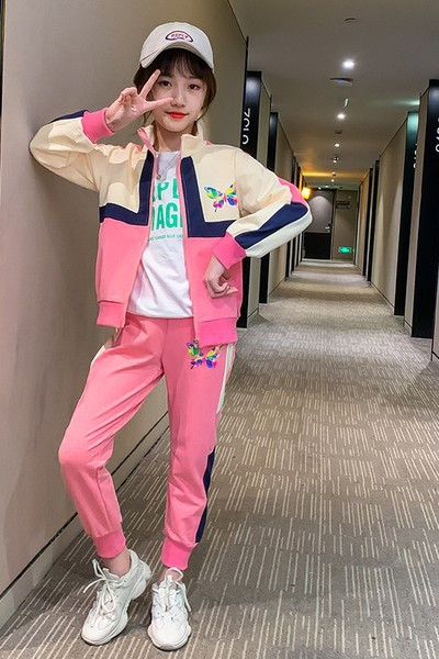 Kahest osast koosnev laste spordikomplekt